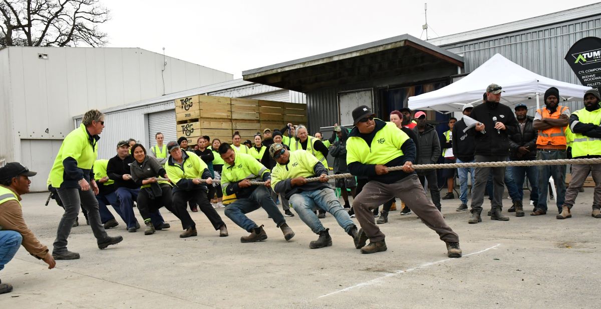 He Muka Tangata - high vis tug of war game outside